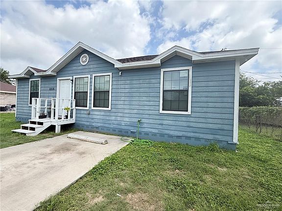 2nd image of 2206 Nueces St