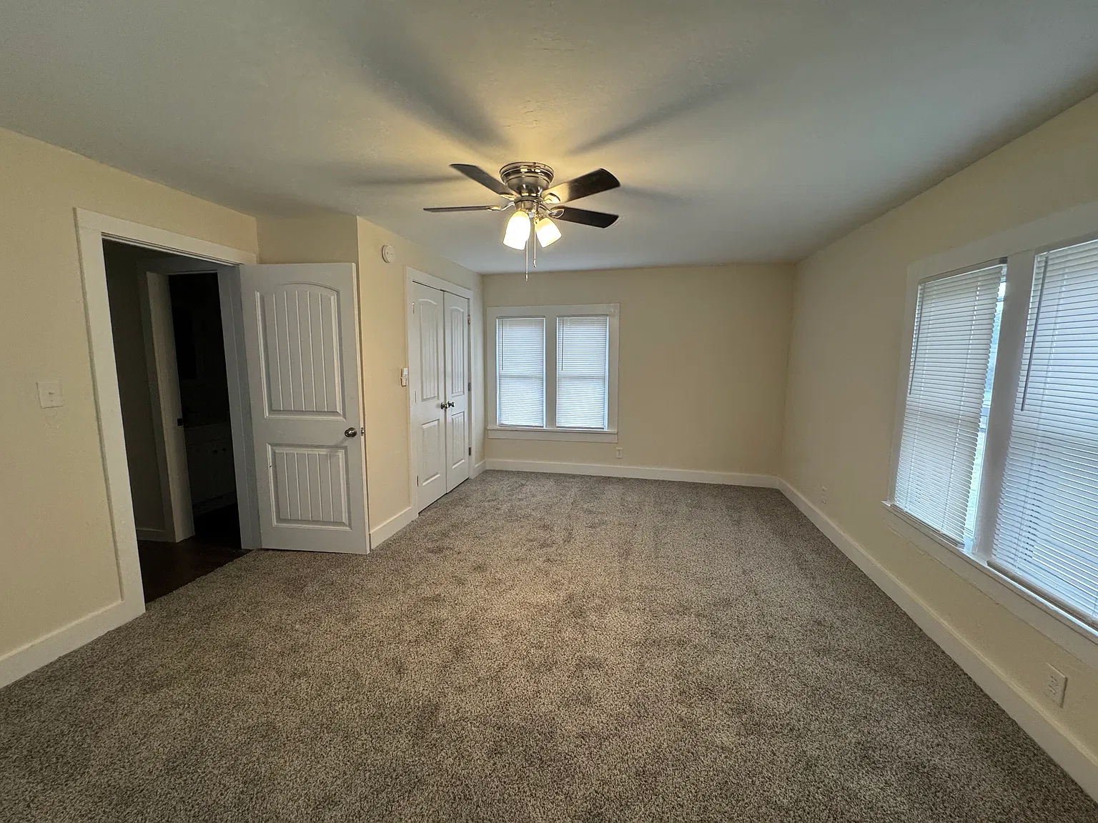 3 bed, 1250 sqft, $1,450 — Photo 3