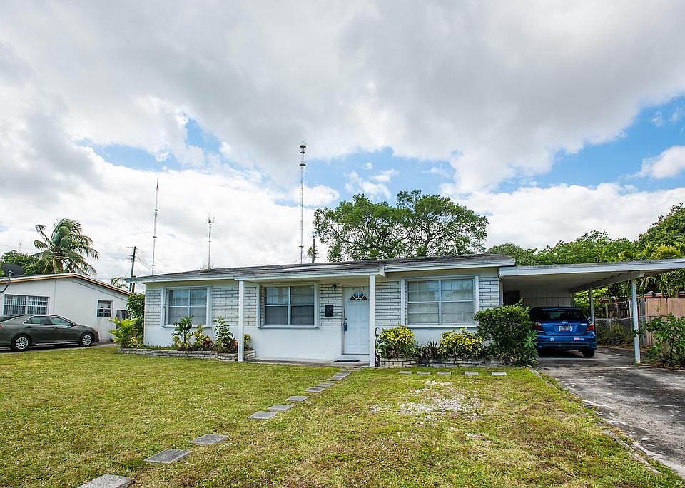 1st image of 4020 SW 59th Ave