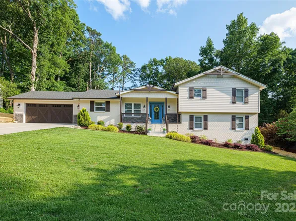 932 Shady Bluff Dr, Charlotte, NC 28211