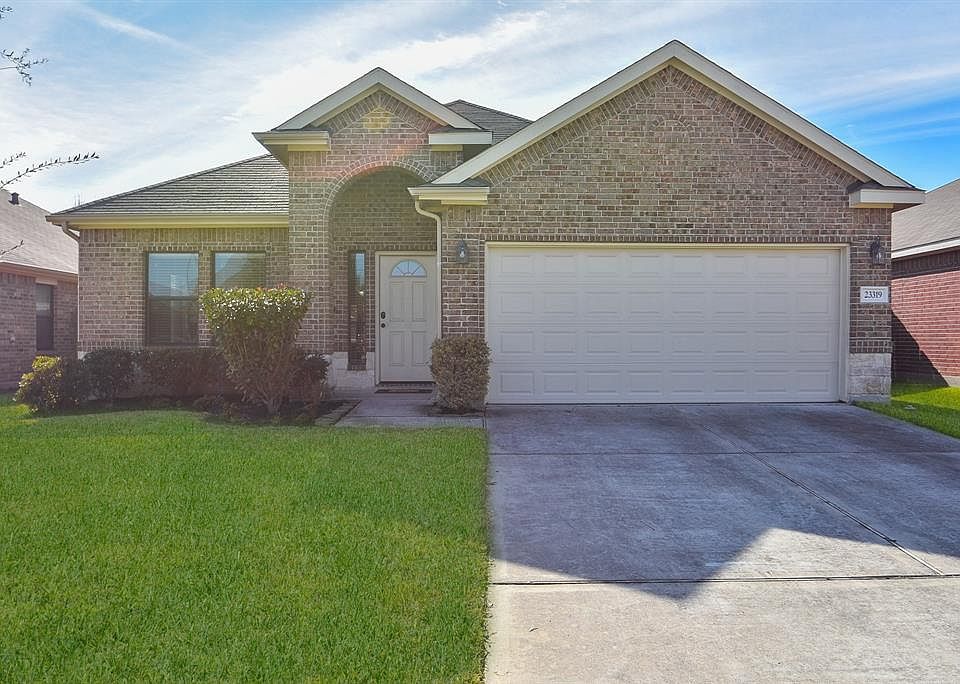 1st image of 23319 E Pine Ivy Ln