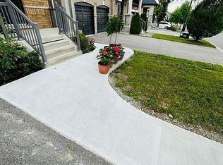 111 Via Toscana, Vaughan, ON L4H 3V2