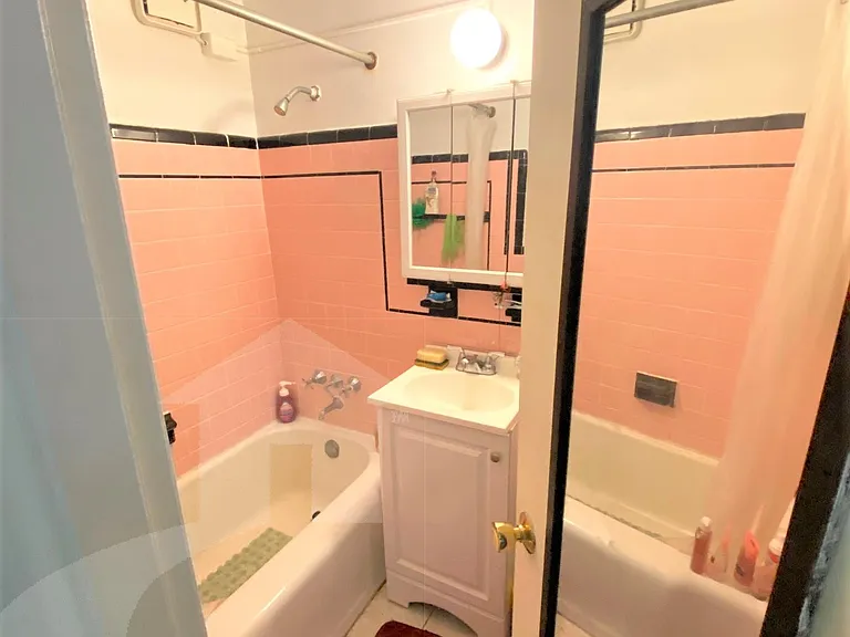 48 Kirkland St #3 — Photo 9
