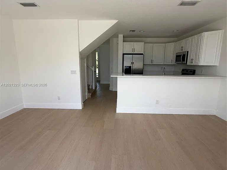 1247 NE 23rd Ave — Photo 17