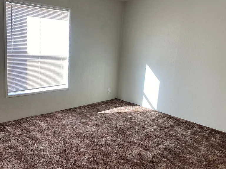 1340 Madison St #5 — Photo 12