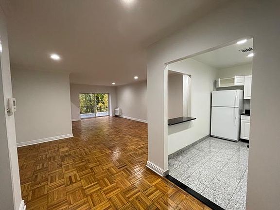 3rd image of 309 Edwards St #Ghe