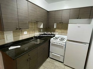 1515 W Morse Ave APT 207, Chicago, IL 60626