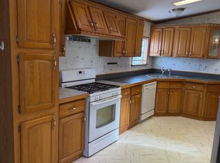 235 N 5th St, Glenrock, WY 82637