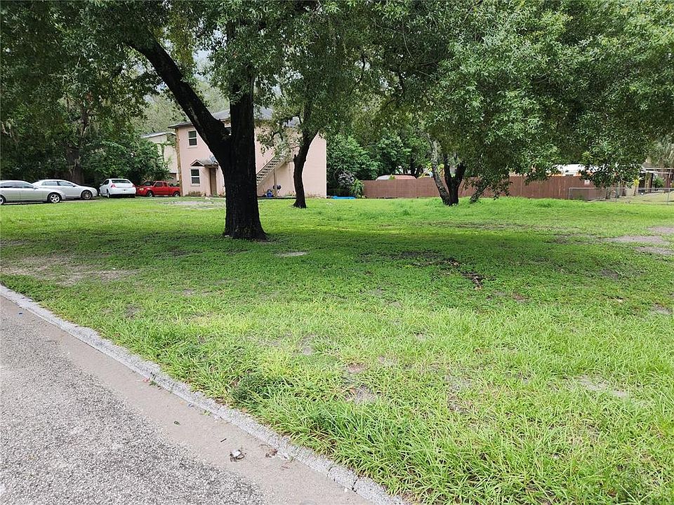 2nd image of 1006 E POINSETTIA AVENUE LOT 21
