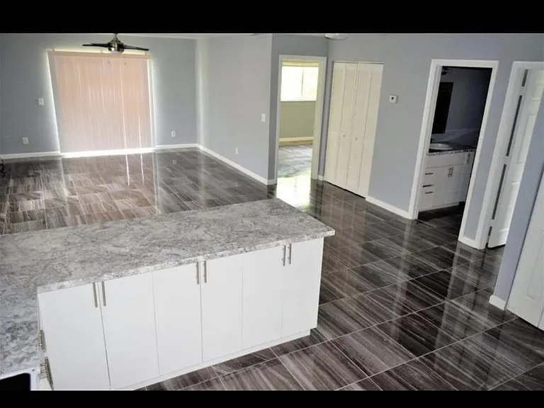 2430 Joe Ave S — Photo 10