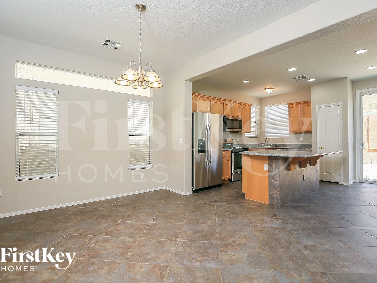 3 bed, 2.5 bath, 1812 sqft, $2,205 — Photo 4