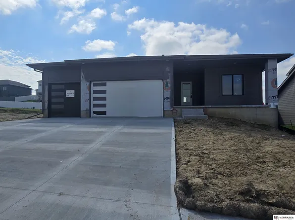 11010 N 161st St, Bennington, NE 68007
