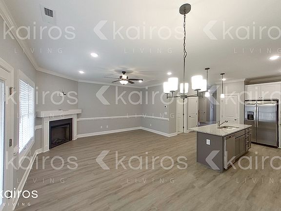 4th image of 3701 Oak Leaf Way Unit C