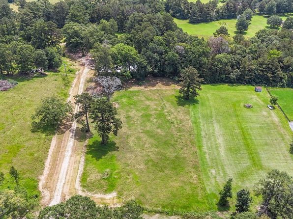 24696 Riley Rd, Pride, LA 70770
