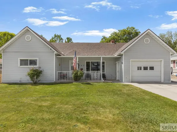 742 Fort Hall Ave, American Falls, ID 83211