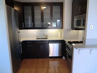 Rented by Barlavi Inc.