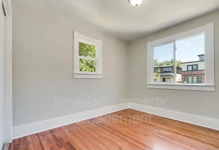2063 S Pearl St — Photo 16