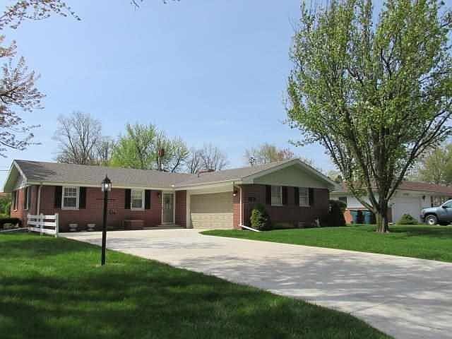 1st image of 2101 N Carriage Ln
