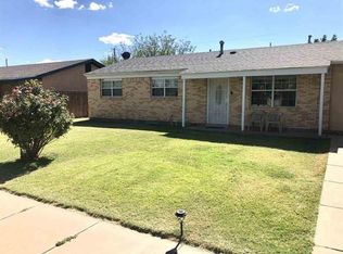 3110 Radcliff Dr, Roswell, NM 88203
