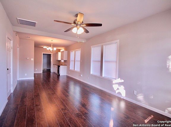 3rd image of 107 Hardeman St
