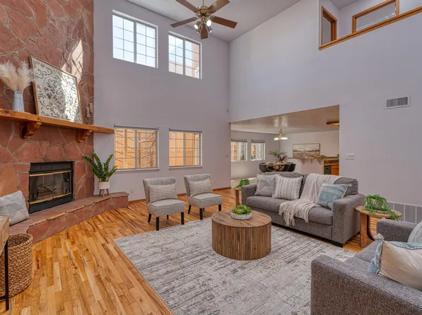 1736 Miracerros Pl NE, Albuquerque, NM 87106