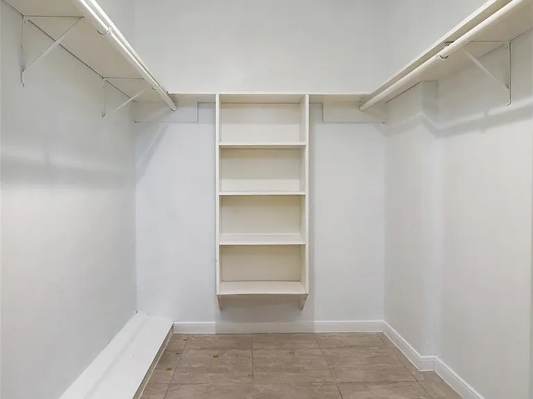 12346 Huntington Venture Dr — Photo 19