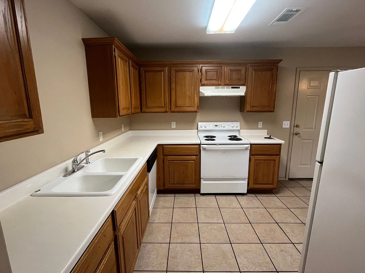 1106 S Ithaca Ave — Photo 4