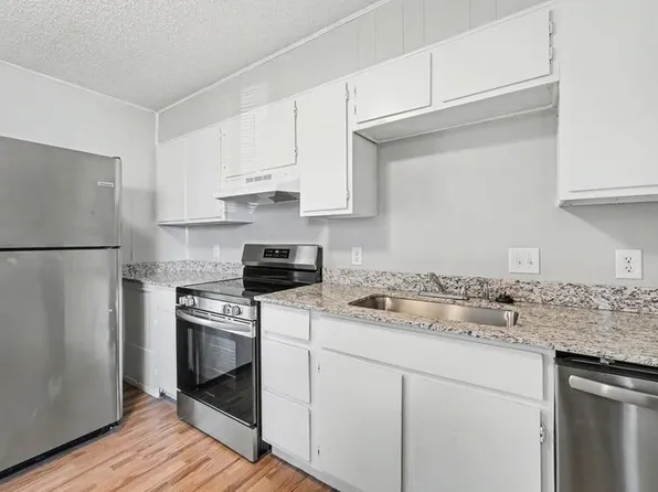 1045 S Happy Hollow Rd APT 1, Fayetteville, AR 72701