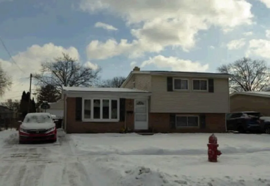 9339 Oak St photo 1