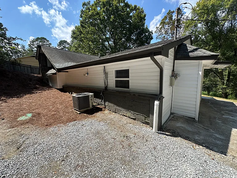 9506 Fuller Rd — Photo 36