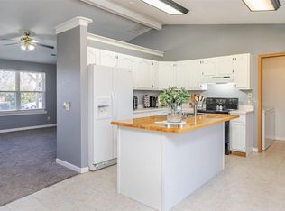 979 Huntington Meadows Ln, Sullivan, MO 63080