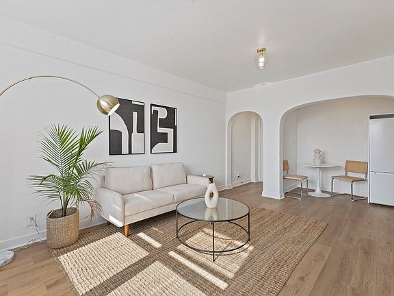 Spacious, contemporary living!