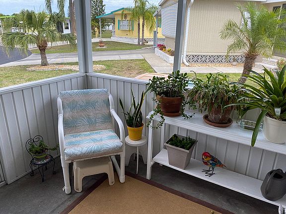Front screened porch 