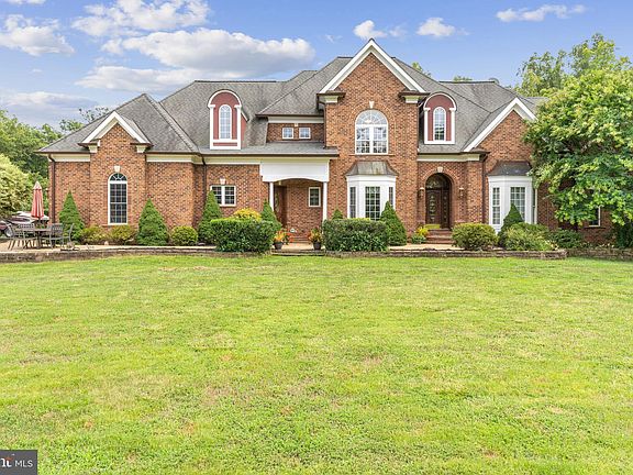 4th image of 12345 Meadowland Ln