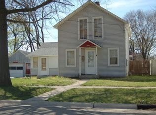 208 N 3rd St, Oregon, IL 61061