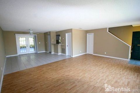 3rd image of 695 A1a N Unit 31