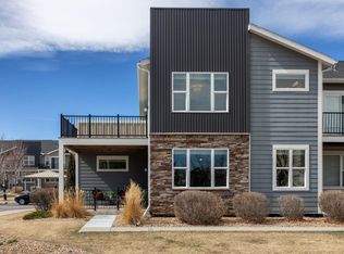 653 Grandview Mdws Dr, Longmont, CO 80503