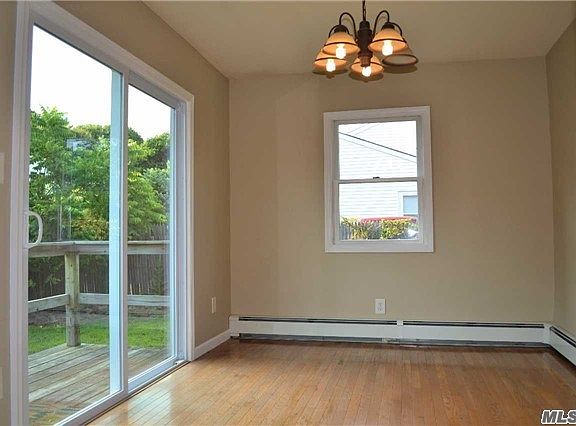5th image of 124 Chapel Ave