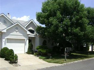 14 Aberdeen Way, Monroe Township, NJ 08831