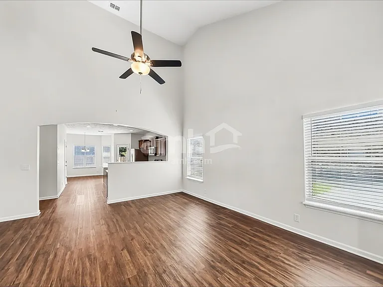 3331 Foxside Ln — Photo 7