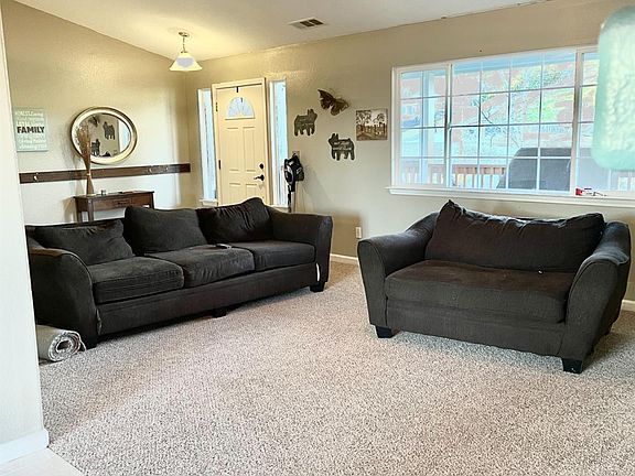 5th image of 3320 Crowell Ln #2647