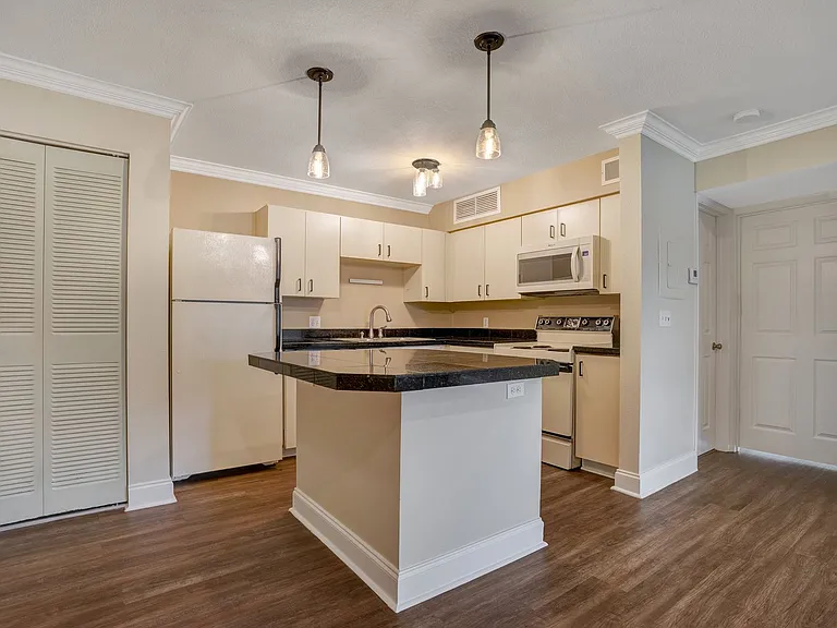 370 Lake Tahoe Ct #202 — Photo 8