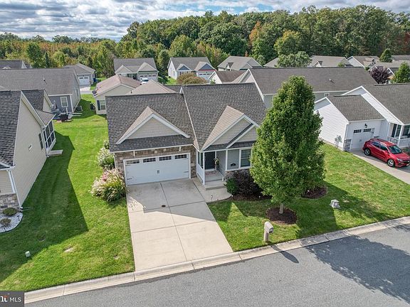 3rd image of 175 Claystone Dr