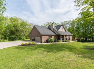 2800 Walnut Hill Rd, Lexington, KY 40515