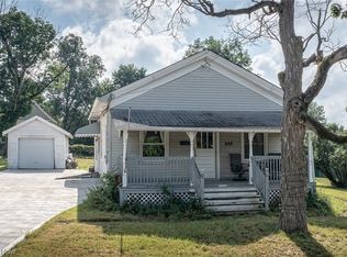 228 S Prospect St, Medina, OH 44256