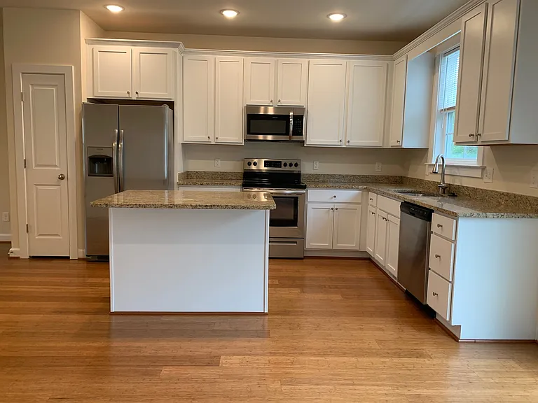88 Andrews Pl — Photo 4
