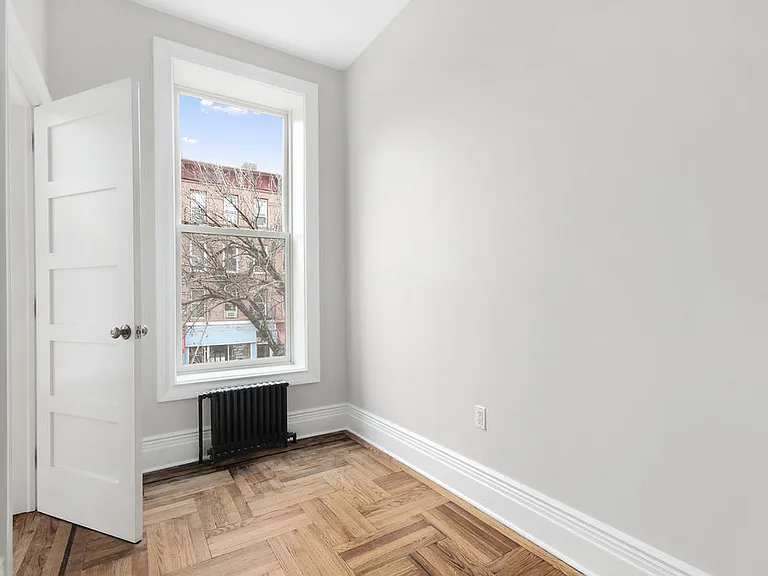 389 7th Ave #1 — Photo 6