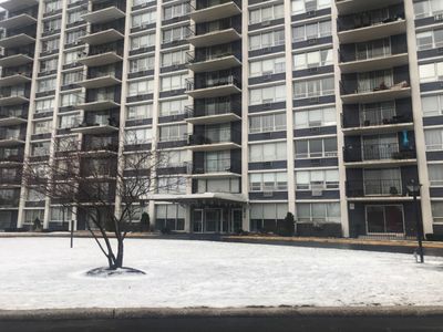 8815 W Golf Rd, Niles, IL, 60714