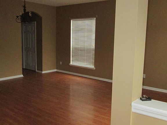 2nd image of 3065 Litchfield Dr