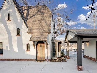 1033 W River Blvd, Wichita, KS, 67203